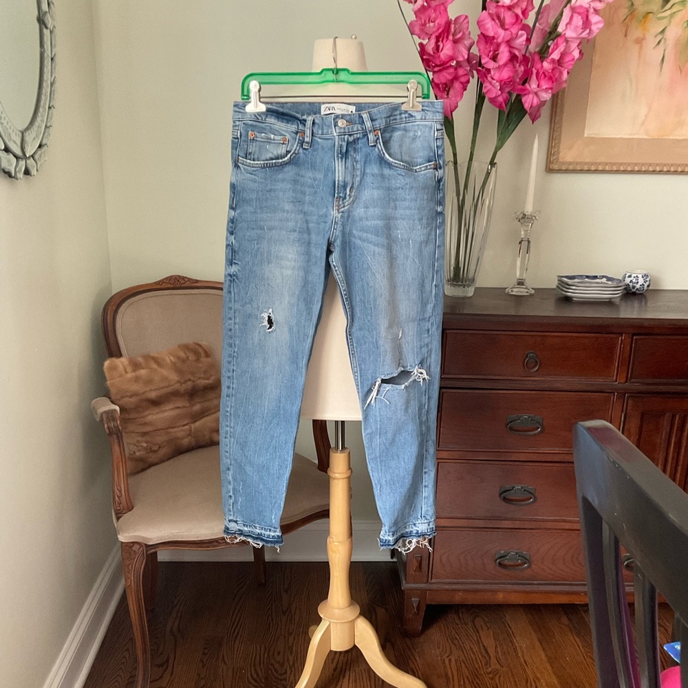 Zara Blue Jeans with Distressed hem